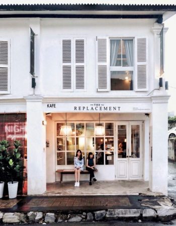 The Replacement – Lodge & Kitchen