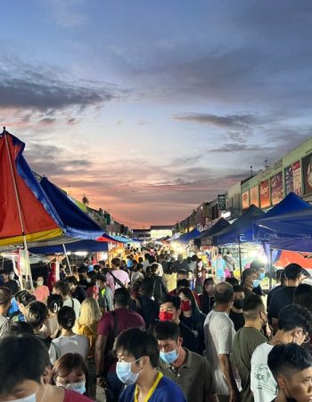 Taman Ungku Tun Aminah Night Market
