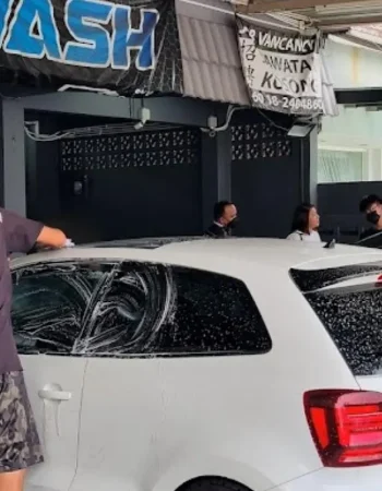 D’LUX – Premium Car Grooming Studio