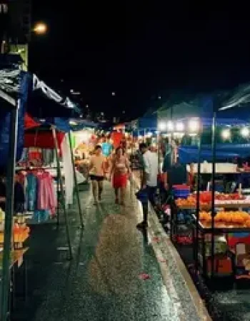 Taman Ungku Tun Aminah Night Market