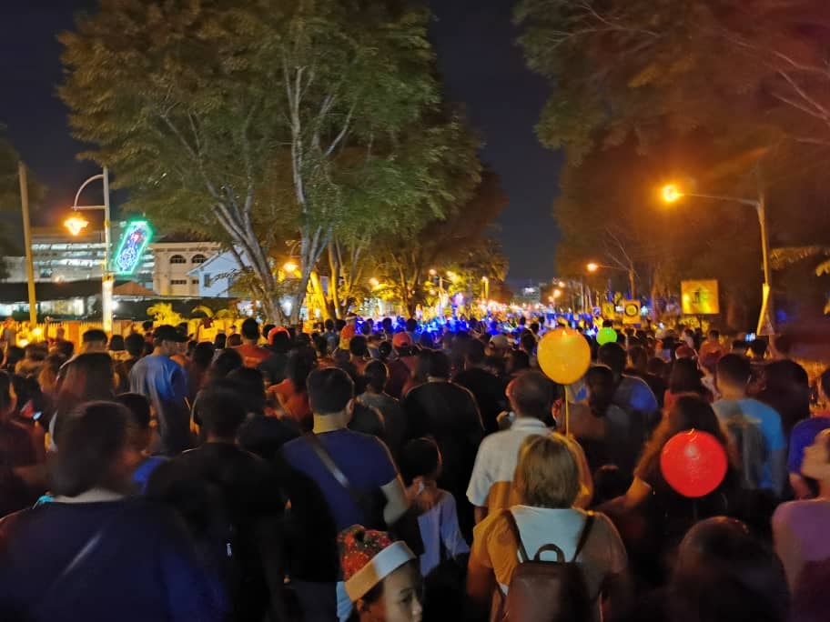 scattered-thunderstorms-forecast-during-miri-christmas-parade-but-pastor-says-spirit-of-40,000-participants-won’t-be-dampened