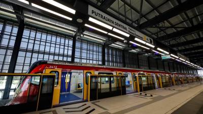 prasarana:-public-transport-usage-on-the-rise,-average-of-1.1-million-commuters-per-day