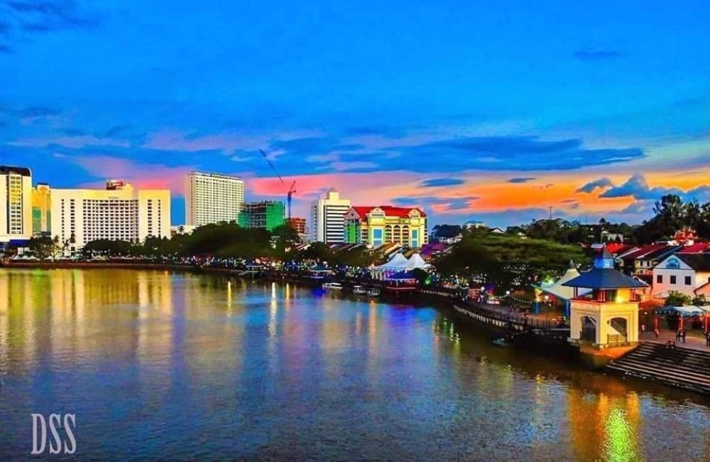 kuching-waterfront,-such-a-wasted-tourism-asset!