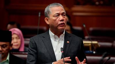 fadillah:-malaysia-can’t-control-global-rubber-prices