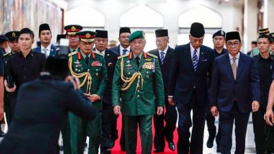malaysia-tolak-keganasan-dalam-konflik-bersenjata-–-agong