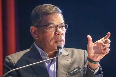 home-minister-says-it-again,-‘no-compromise’-in-malaysians-not-using-bm-for-official-matters