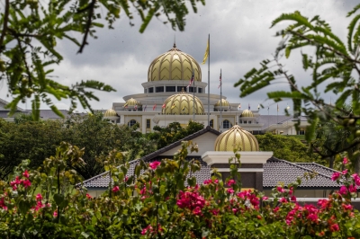 king-graces-second-day-of-265th-conference-of-rulers’-meeting