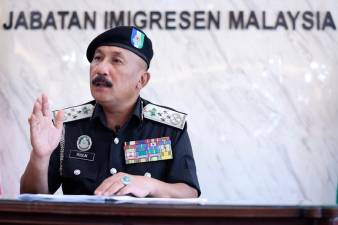 unusual-congestion-at-johor-icq-motorcycle-zones-due-to-disruption-in-m-bike-system-–-immigration-dept