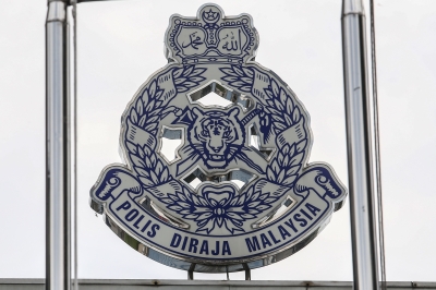 two-cops-at-bangunan-sultan-iskandar-arrested-for-alleged-extortion