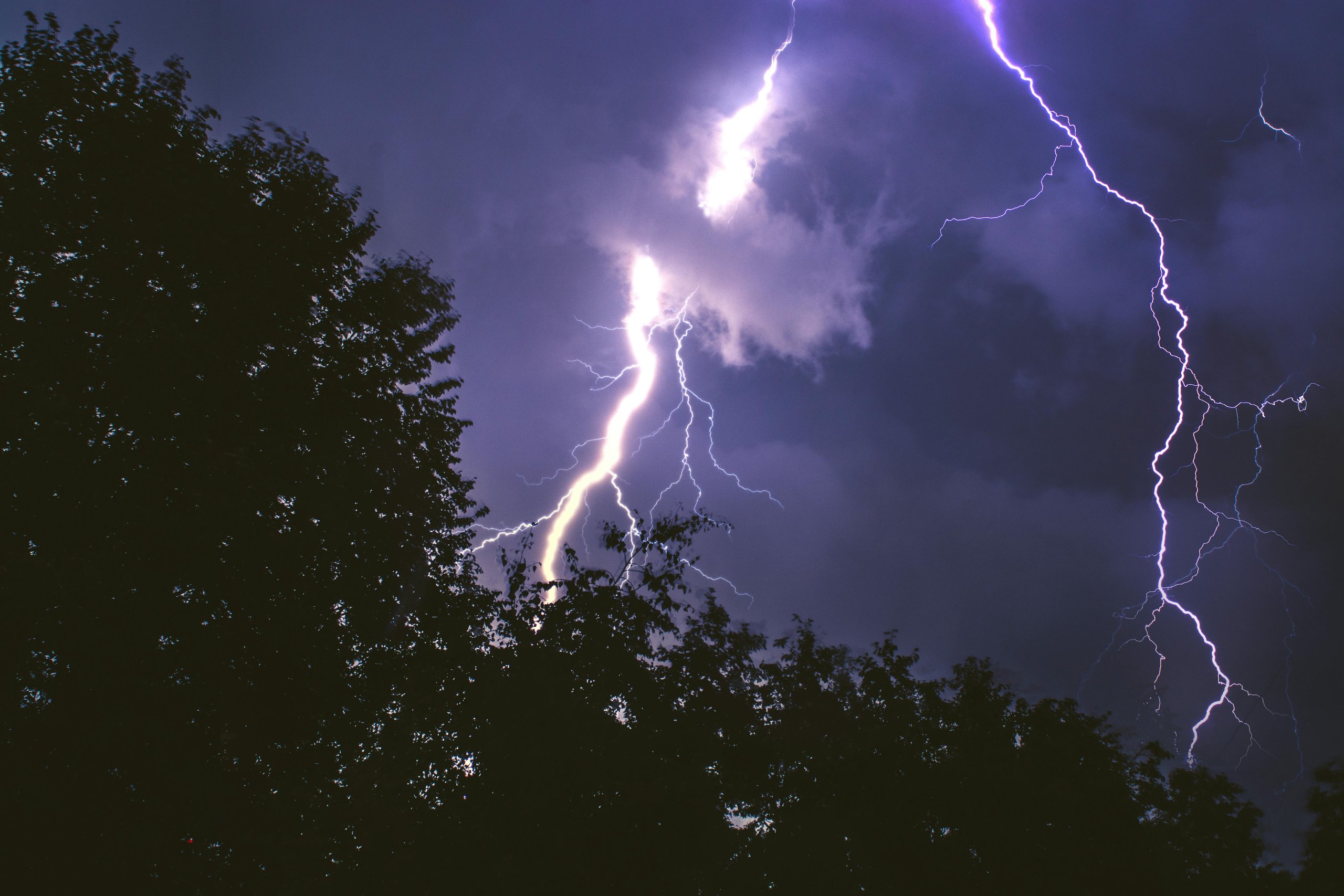 metmalaysia:-thunderstorms,-heavy-rain,-strong-winds-expected-in-several-places-nationwide