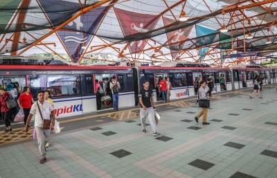 trains-until-1am:-bukit-jalil-lrt-station-to-extend-operation-on-sunday-for-fa-cup-final