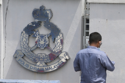 johor-investment-exco-apologises-for-driver-after-viral-video-of-road-quarrel;-police-say-no-complaint-filed