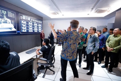 why-do-foreign-investors-prefer-to-set-up-data-centres-in-johor-instead?-indonesia-communications-ministers-gives-three-reasons