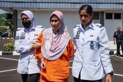 court-sets-dec-18-mention-for-woman-charged-over-attempted-murder,-fatal-crash-near-uitm-dungun