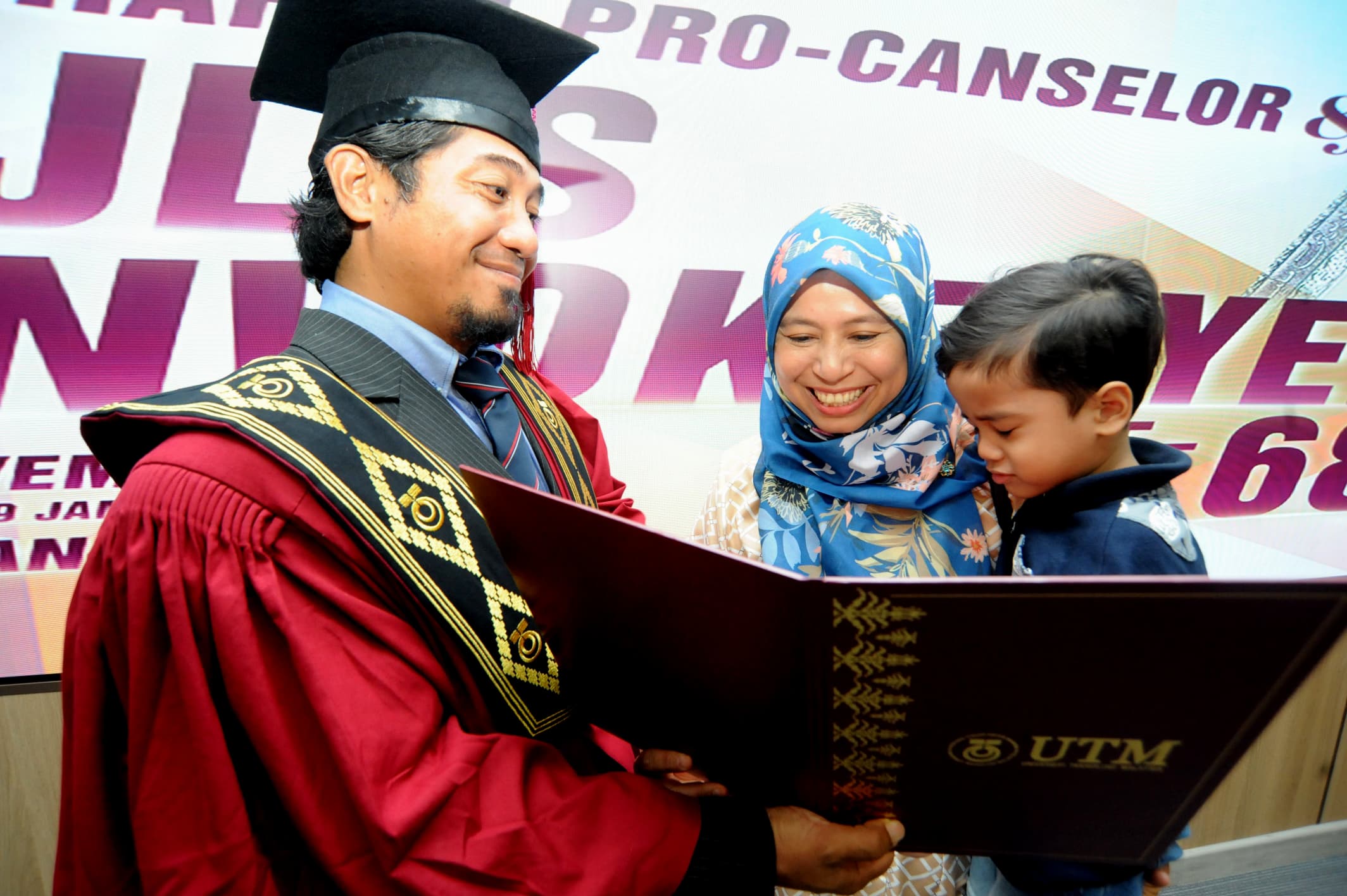 graduan-tvet-terima-ijazah-mahu-capai-status-ir