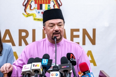 kl-singapore-hsr-plans-pending-approval-as-cabinet-prioritises-existing-rail-development-projects-like-gemas-jb-line-and-ecrl,-says-amir-hamzah