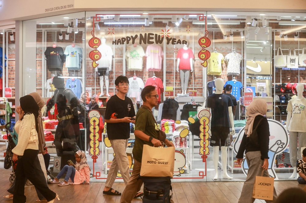 new-laws,-new-weekend:-what-other-changes-for-malaysia-can-you-expect-in-2025-starting-tomorrow?