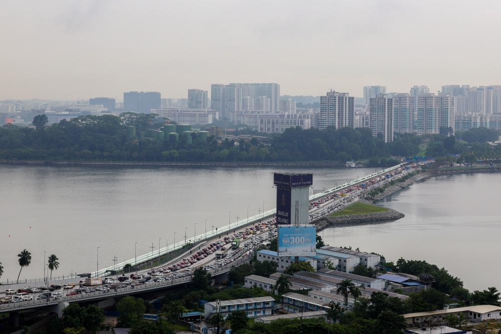 fadillah:-qr-code-system-for-immigration-clearance-at-johor-checkpoints-to-include-car-users-this-year