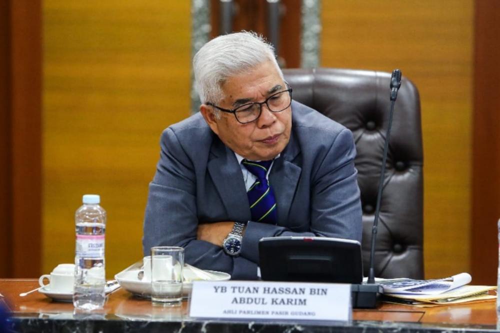 ‘i-am-old,-let-others-take-over’:-pkr’s-hassan-karim-confirms-won’t-defend-pasir-gudang-seat-in-ge16