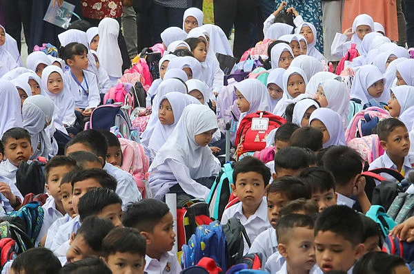 malaysia-sees-nearly-400,000-early-year-1-registrations-for-2027