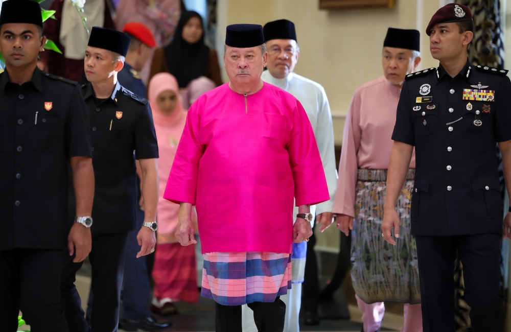 king-and-queen-host-aidilfitri-reception-at-istana-negara,-attended-by-rulers,-leaders-and-diplomats