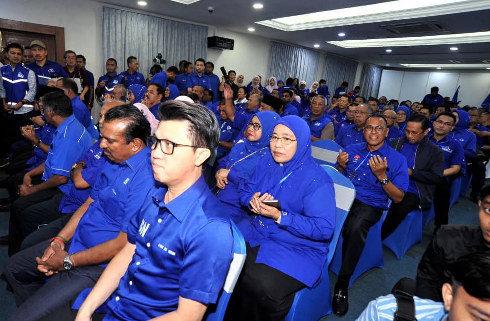 prn-johor:-10-exco-kekal,-khairin-nisa-satu-satunya-digugurkan