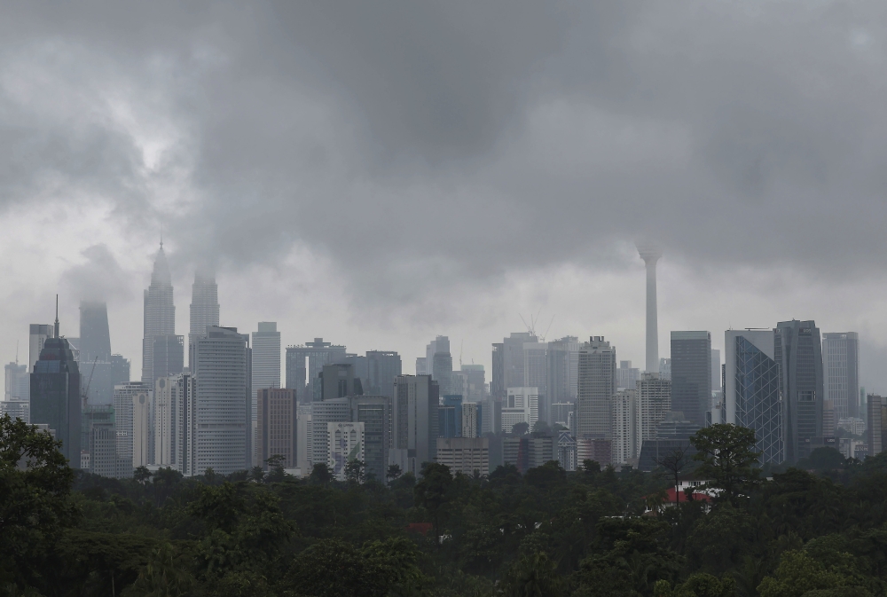 metmalaysia-issues-thunderstorm-warning-for-kl,-parts-of-selangor,-johor,-sarawak-and-three-states